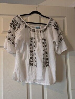 Letarte White & Sage Green Handmade Embroidered Peasant Blouse- M